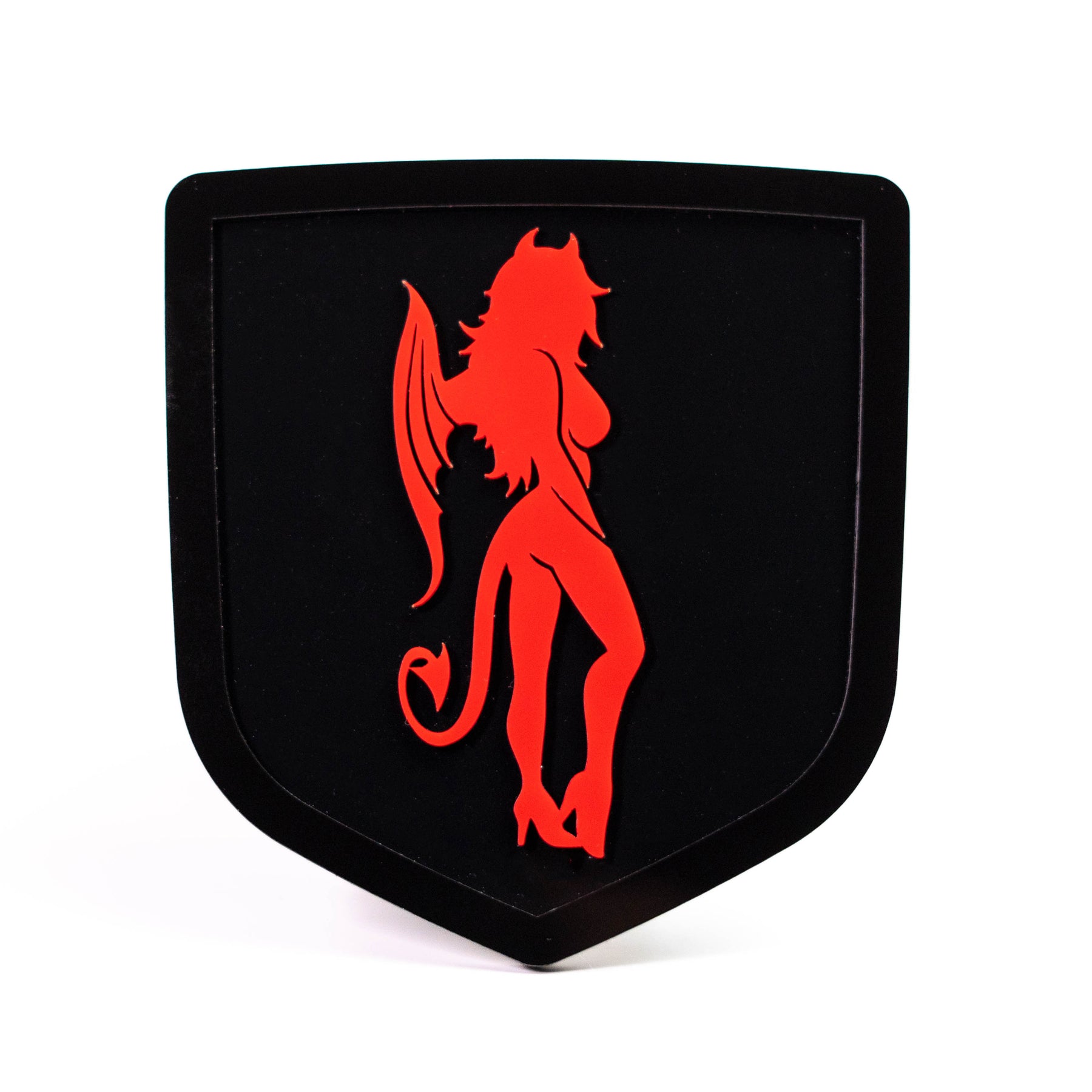 Insignia para portón trasero RAM® totalmente personalizada: cargue la suya. Se adapta a portones traseros RAM® 2009-2018: 1500, 2500, 3500
