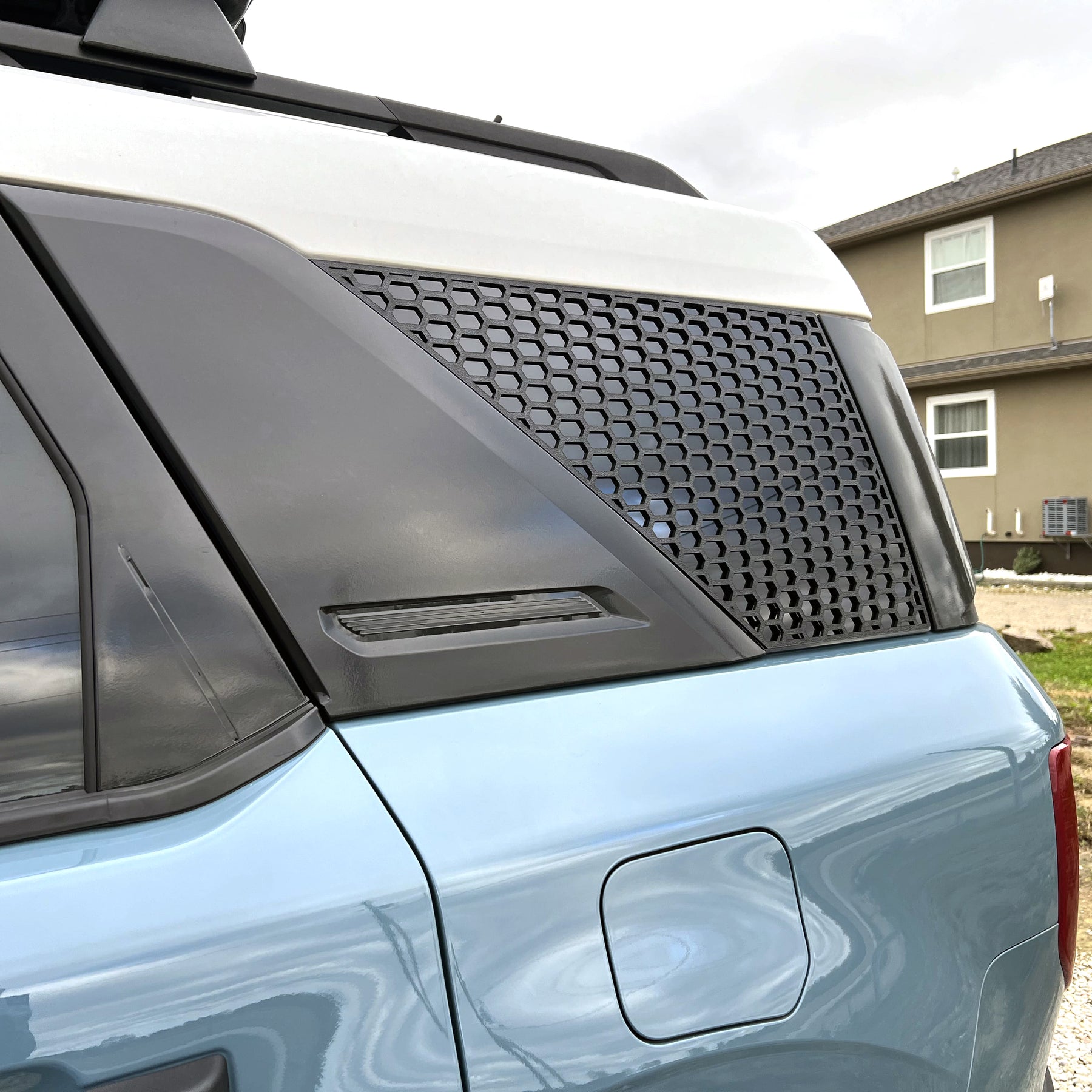 Par de superposiciones para ventanas, patrón hexagonal, compatibles con Bronco® Sport 2021+