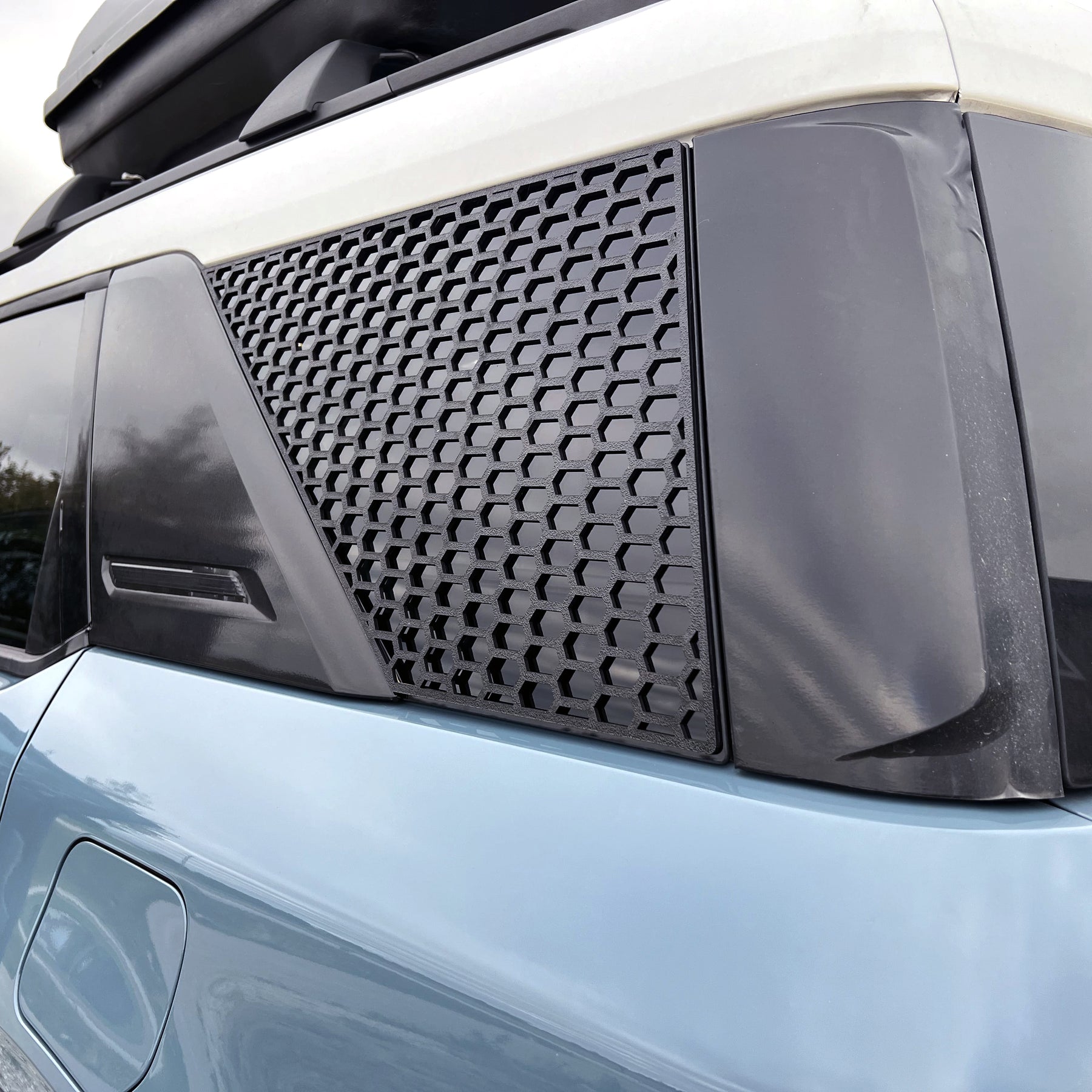 Par de superposiciones para ventanas, patrón hexagonal, compatibles con Bronco® Sport 2021+