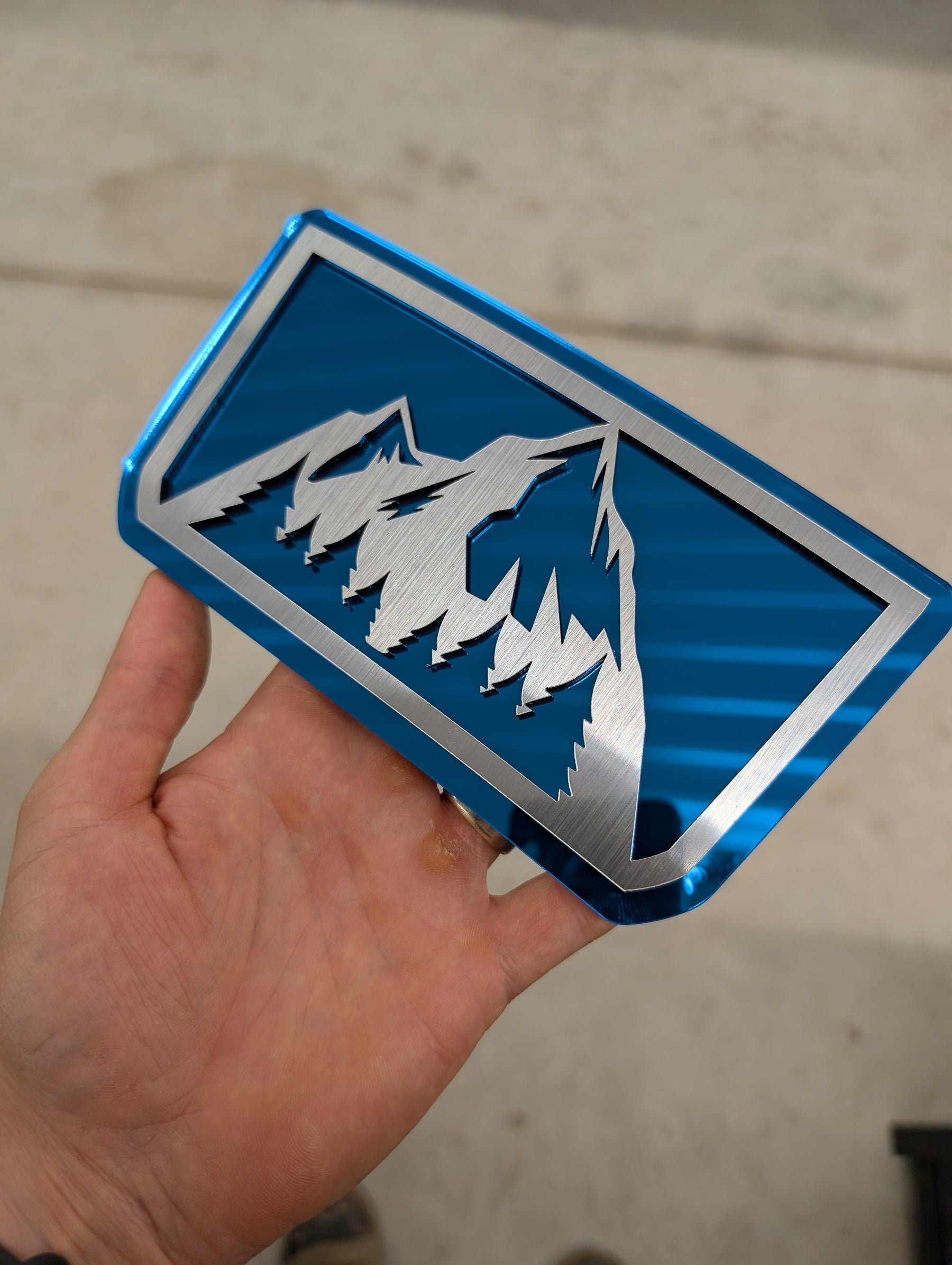Badge d'insertion de poche de rangement de console - Montagnes - Compatible avec Bronco® 2021+ - Plusieurs couleurs disponibles