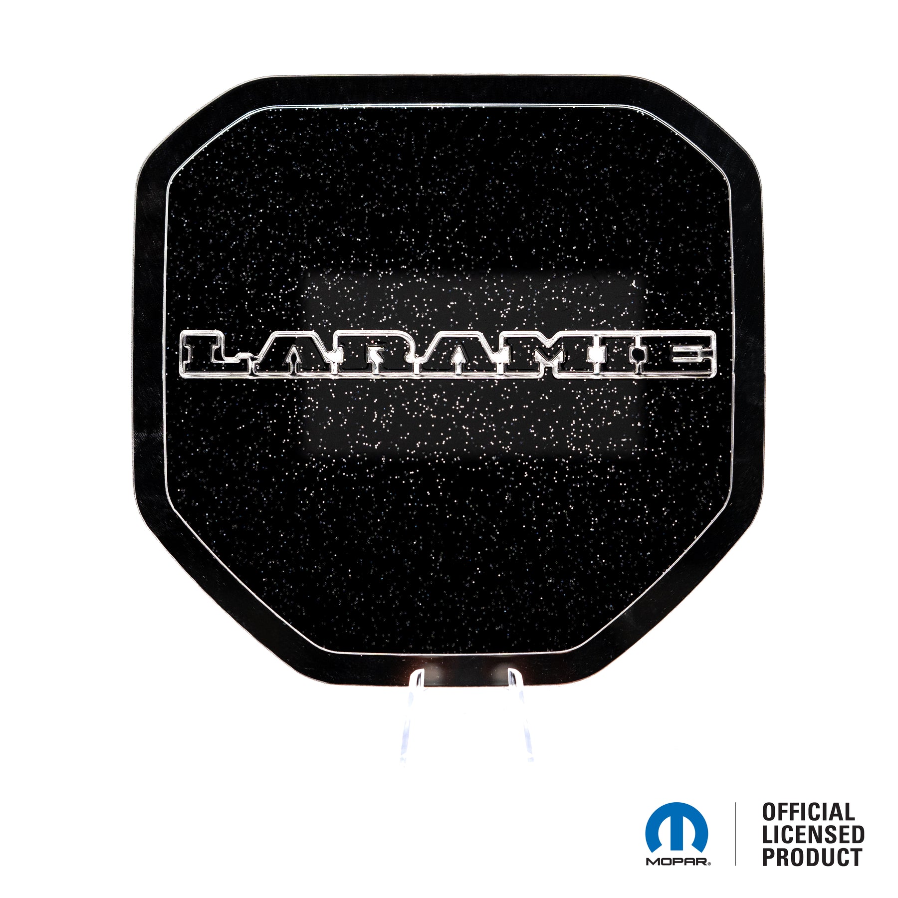 INSIGNIA PARA PORTON TRASERO CON LOGO DE CABEZA RAM® ESTILO 1 - SE ADAPTA A LOS MODELOS DODGE® RAM® TAILGATE 2009-2018 - 1500, 2500, 3500 - BLANCO SOBRE BRILLO - Producto con licencia oficial