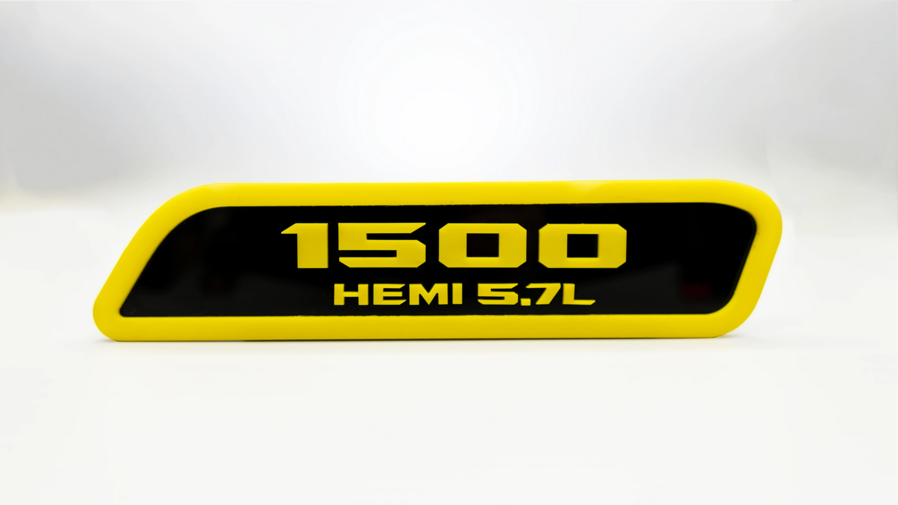 Insignias para capó HEMI® 1500 de 5,7 l: compatibles con Ram 1500® 2019+: producto con licencia oficial