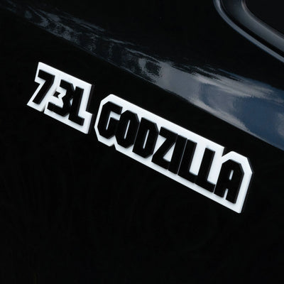 Fuente de insignia de texto personalizada para la universidad