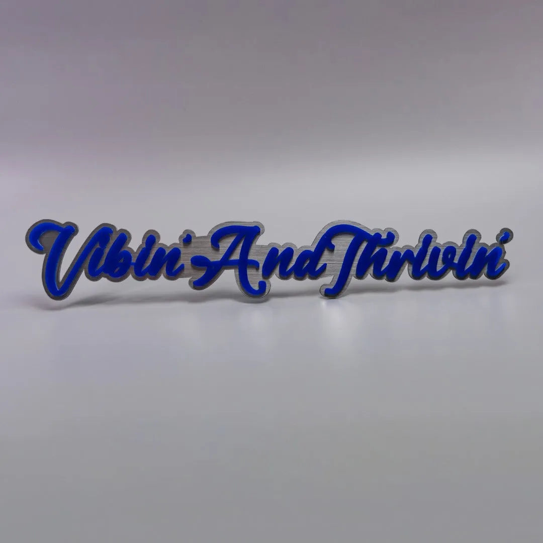 Fuente caligráfica para insignias de texto personalizadas