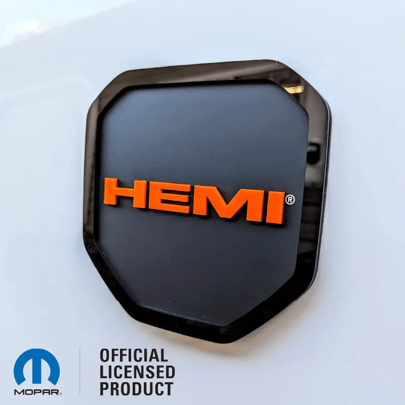 Insignia para portón trasero HEMI®: compatible con portón trasero RAM® 2019+ -1500, 2500, 3500 - Producto con licencia oficial