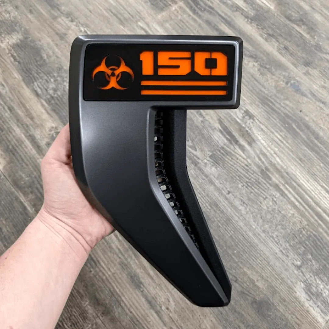Modificadores de insignia OEM de riesgo biológico (insignias OEM NO incluidas): compatibles con modelos Ford® F150® 2021 y posteriores