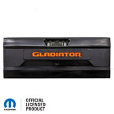 Aplique para portón trasero Gladiator® - LED o sin iluminación - Varios colores disponibles - Producto con licencia oficial