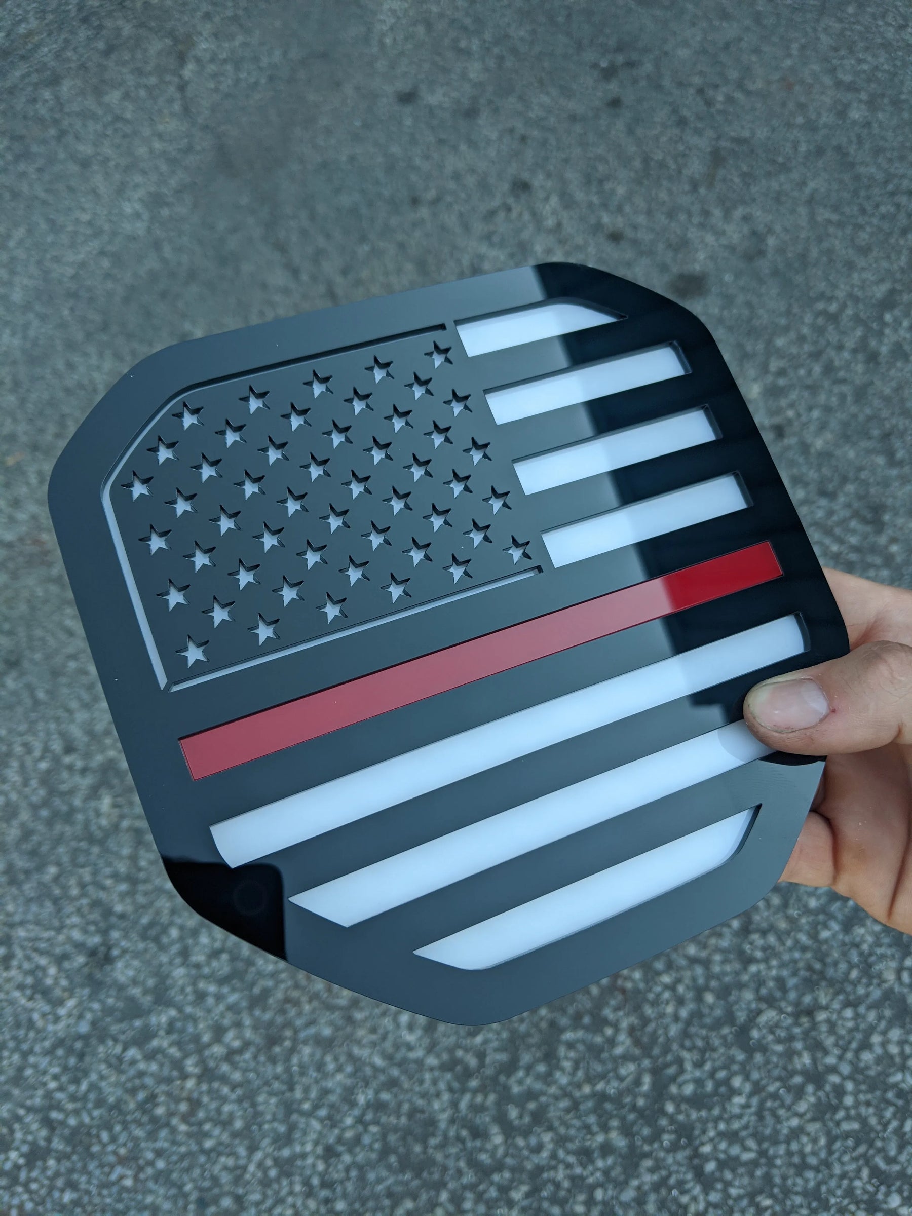 American Flag Badge - Fits 2019+ (5th Gen) Dodge® Ram® Tailgate -1500, 2500, 3500 - Black on White with Thin Red Line