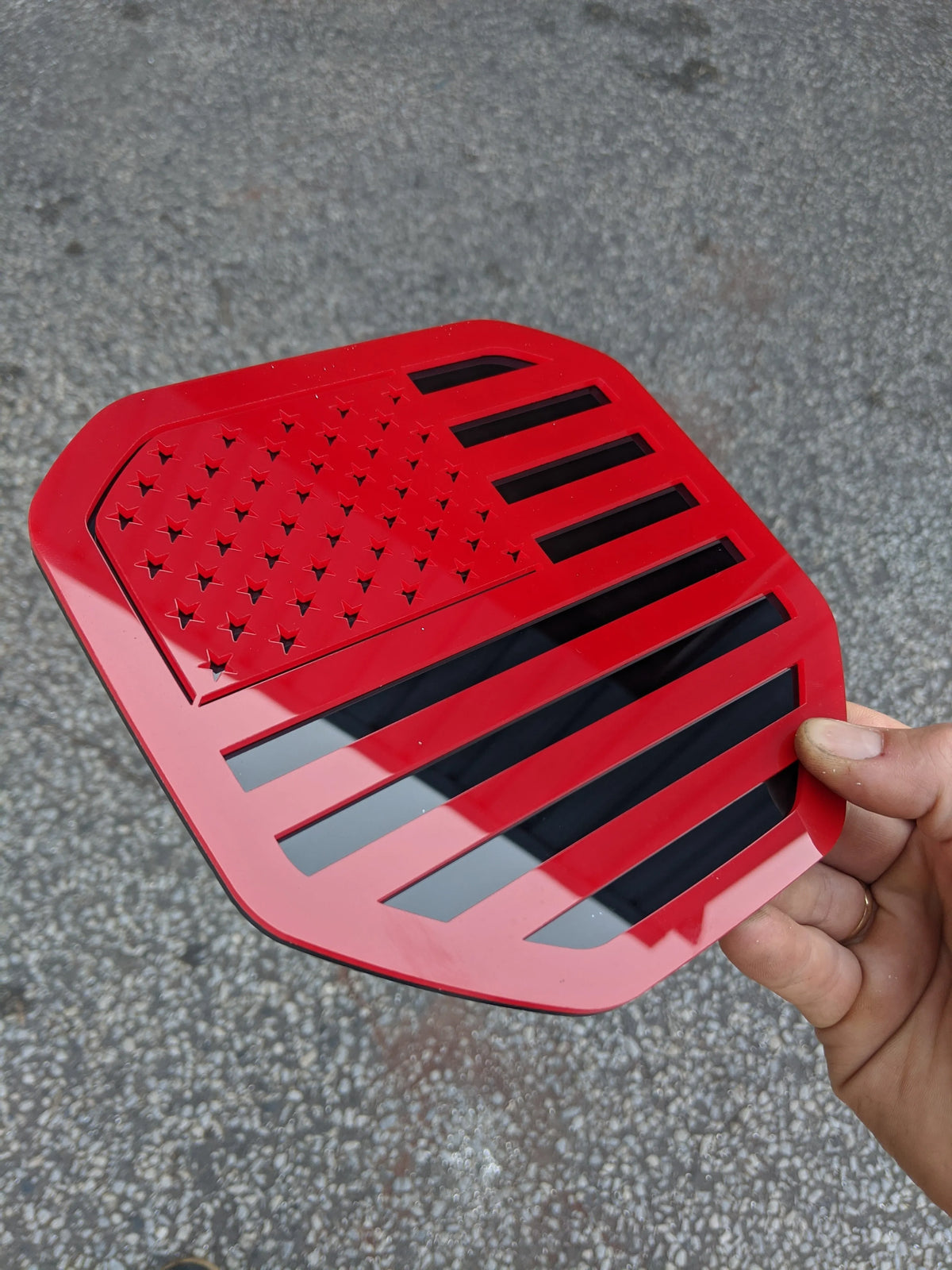 American Flag Badge - Fits 2019+ (5th Gen) Dodge® Ram® Tailgate -1500, 2500, 3500 - Red on Black