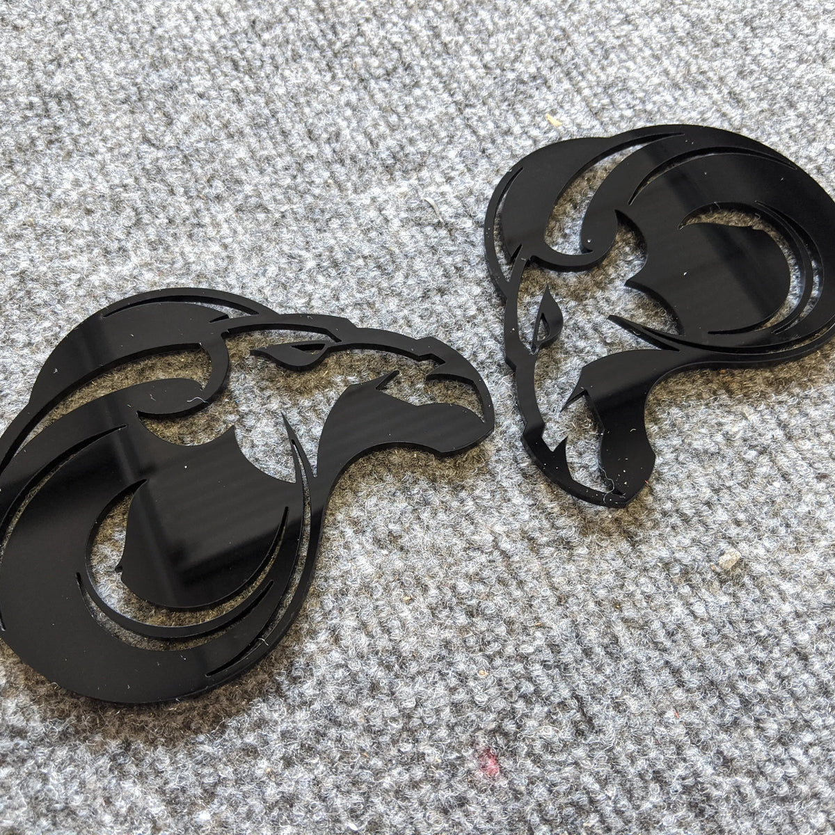 Insignias con icono de oveja - Par - Negro
