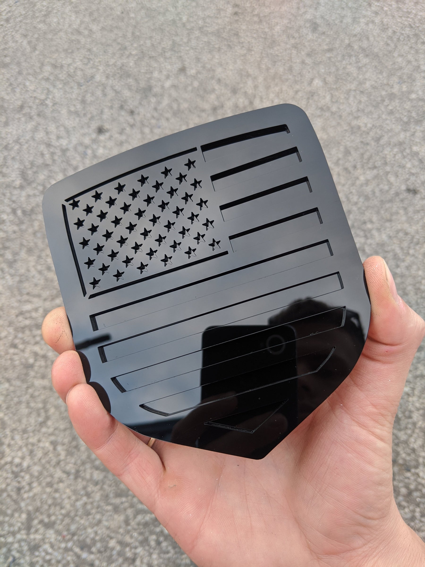 Insignia de la bandera estadounidense: compatible con la parrilla Dodge® Ram® 2009-2012: 1500, 2500, 3500. Elige tus colores