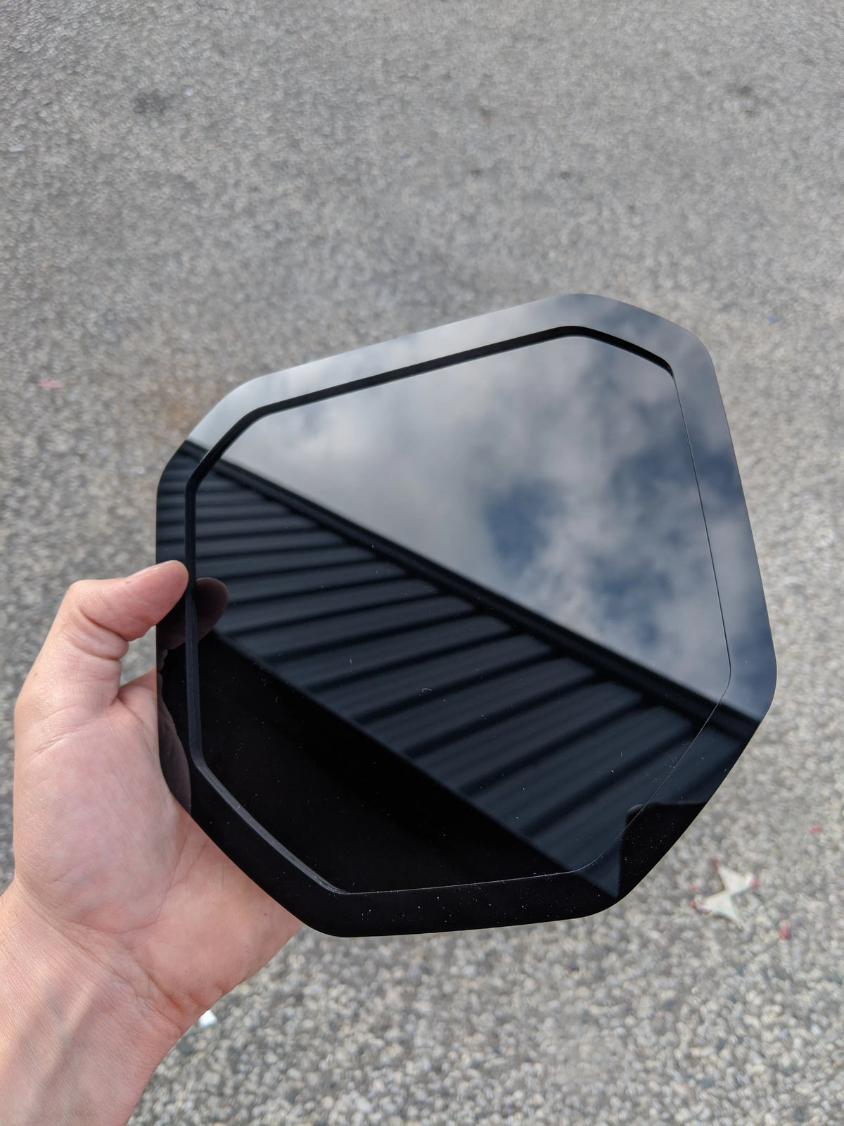 Insignia de borde: compatible con Dodge® Ram® Tailgate 2019+ (5.ª generación): 1500, 2500, 3500: elige tus colores