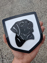 Insignia de Labrador: compatible con portón trasero Dodge® Ram® 2009-2018: 1500, 2500, 3500, negro sobre blanco