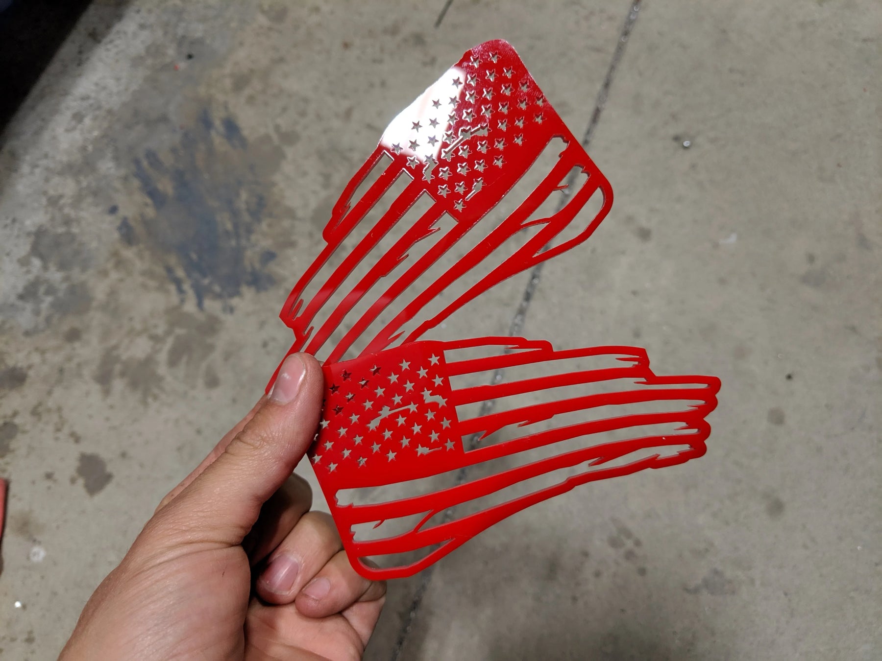 Badges de garde-boue Tattered Flag - Paire - Ajustement universel - Rouge
