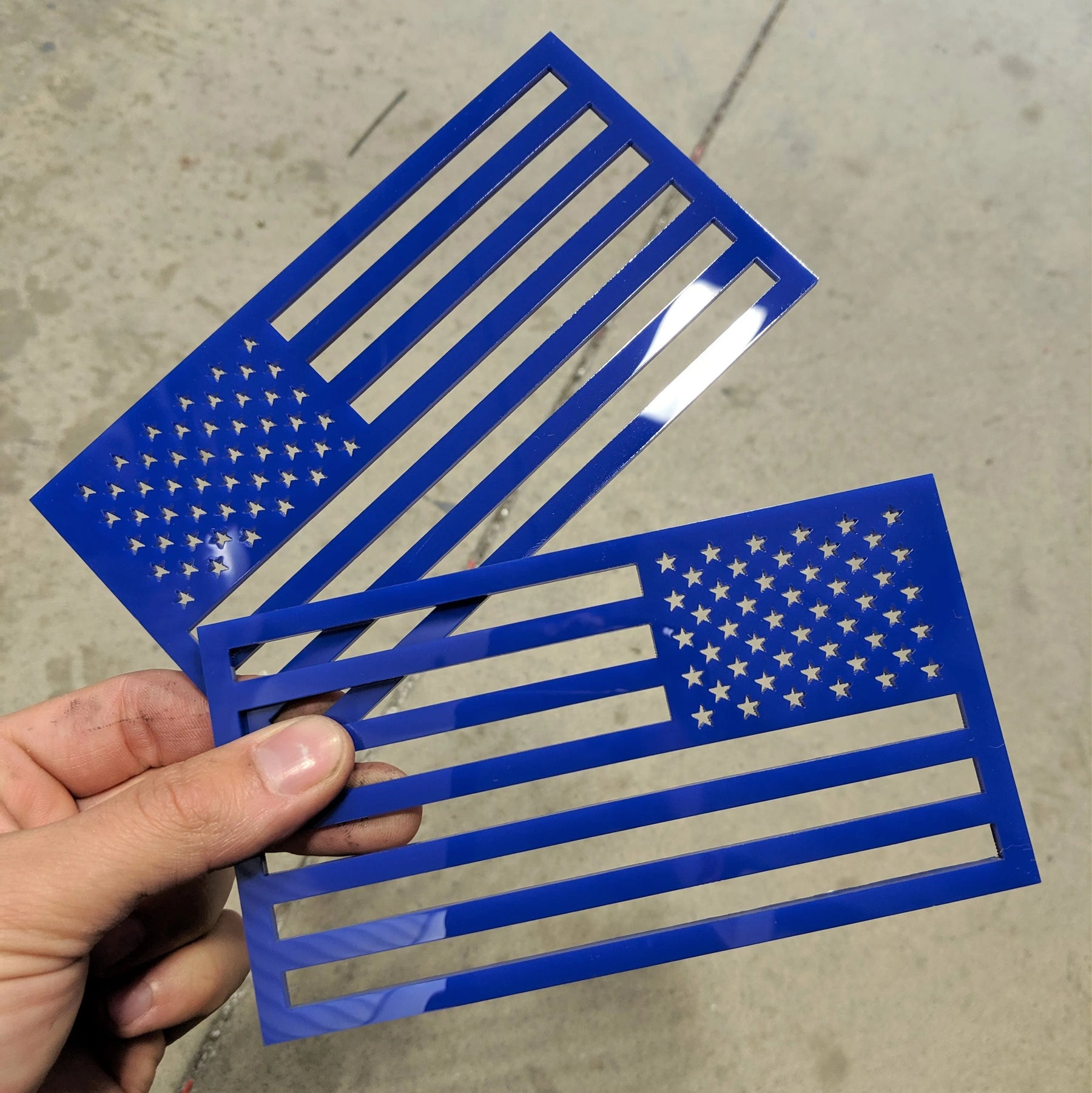Insignias para guardabarros con la bandera estadounidense (par), ajuste universal, color azul