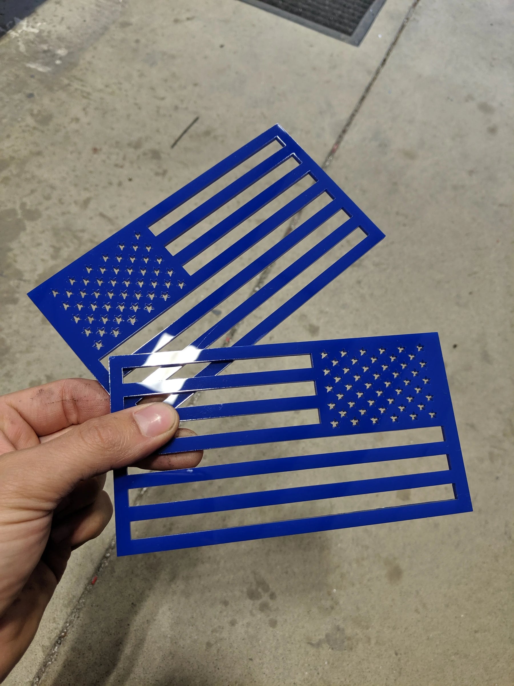 Insignias para guardabarros con la bandera estadounidense (par), ajuste universal, color azul