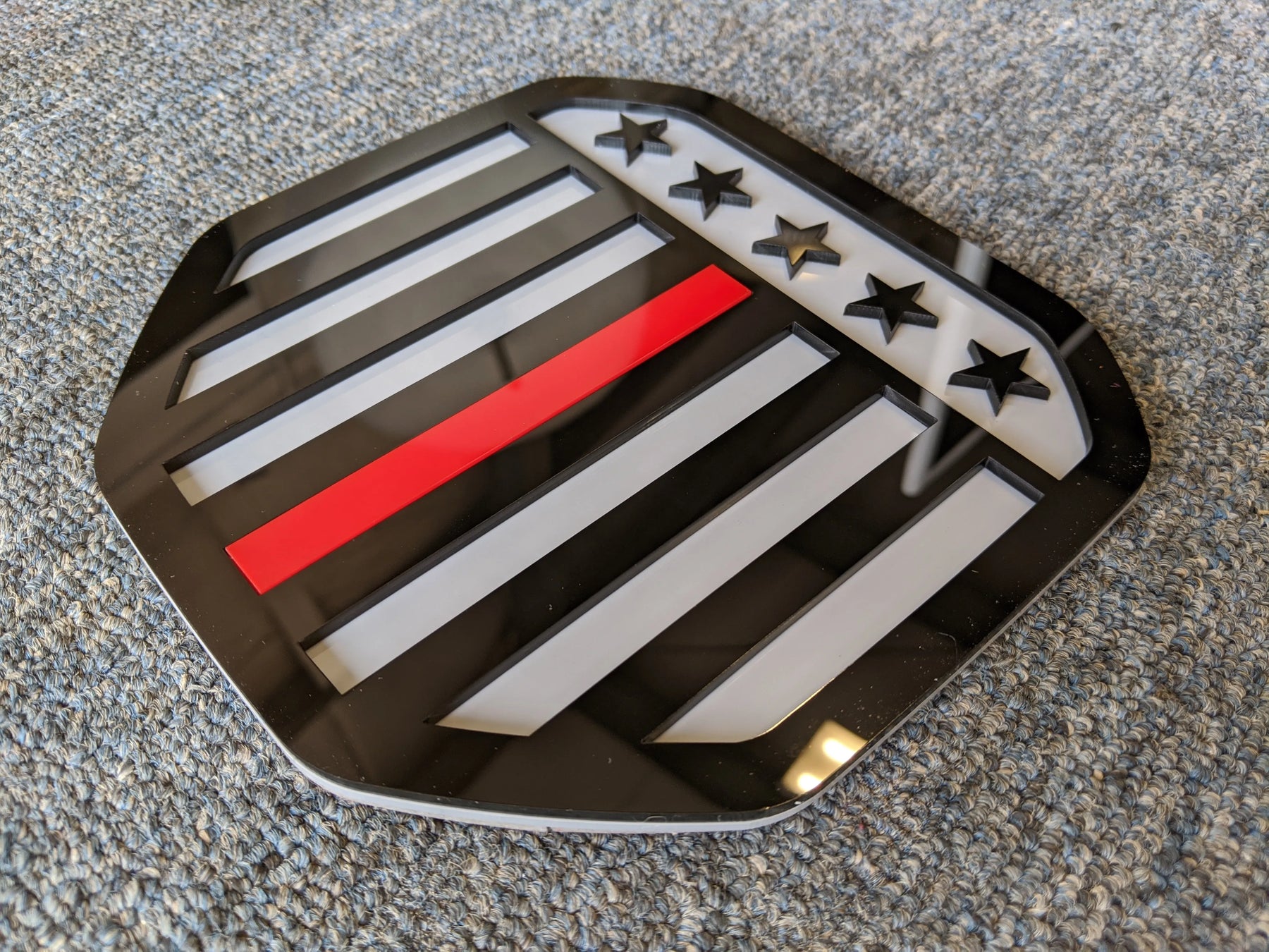 Vertical American Flag Badge - Fits 2019+ (5th Gen) Dodge® Ram® Tailgate -1500, 2500, 3500 - Black on Gray w/Thin Red Line