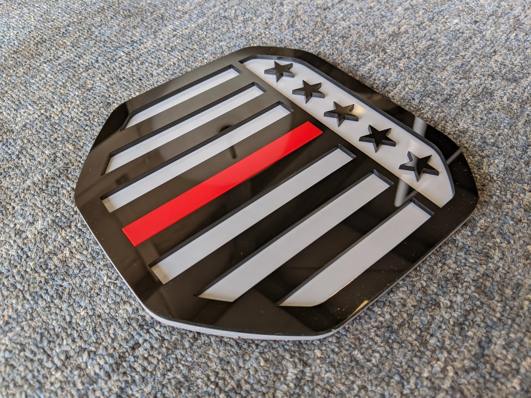 Vertical American Flag Badge - Fits 2019+ (5th Gen) Dodge® Ram® Tailgate -1500, 2500, 3500 - Black on Gray w/Thin Red Line