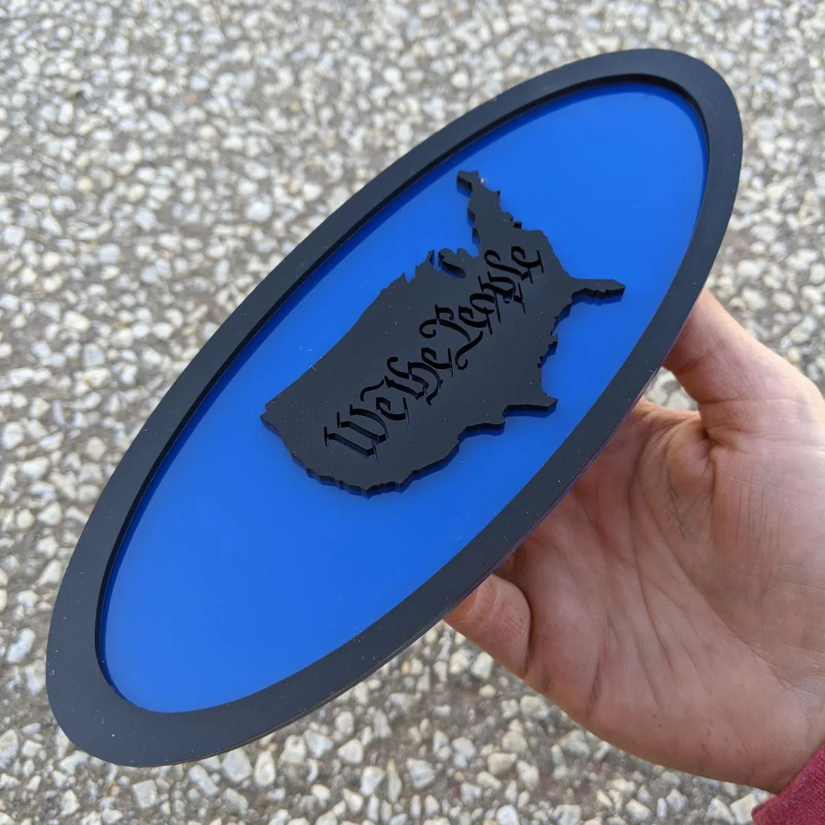 Badge ovale We the People - Compatible avec la calandre ou le hayon F150® 2015-2019 - Noir sur bleu