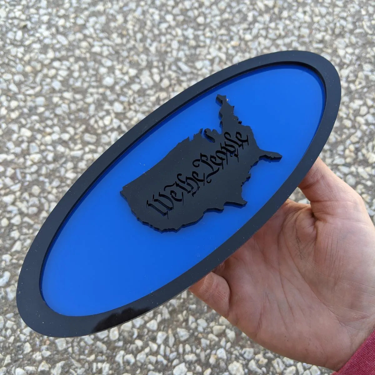 Badge ovale We the People - Compatible avec la calandre ou le hayon F150® 2015-2019 - Noir sur bleu