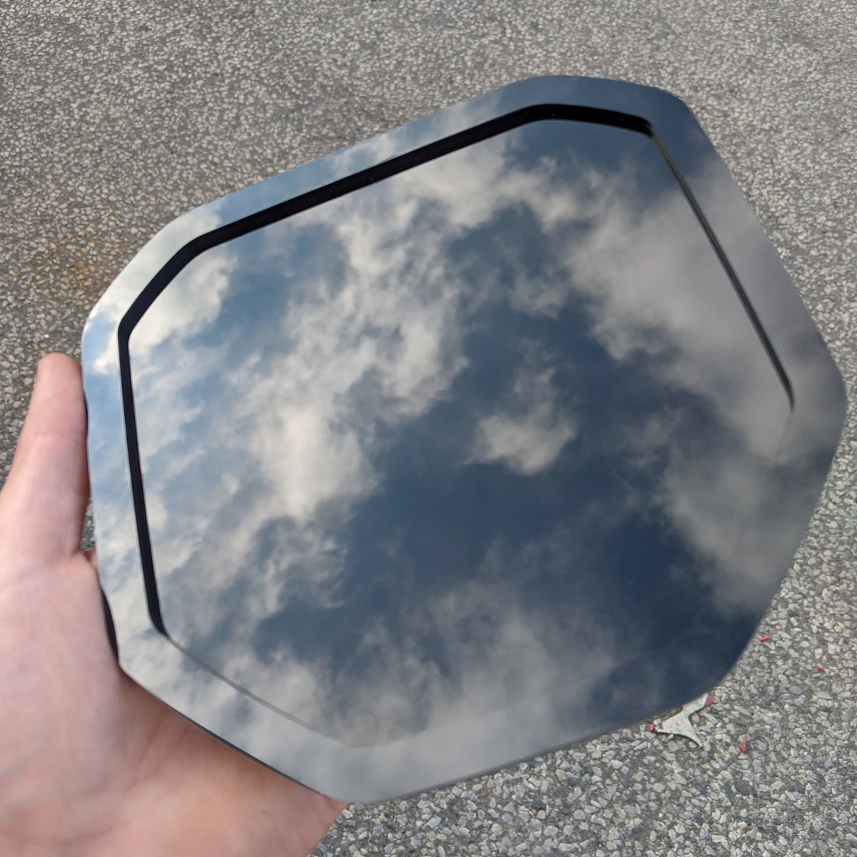 Insignia de borde: compatible con Dodge® Ram® Tailgate 2019+ (5.ª generación): 1500, 2500, 3500: elige tus colores