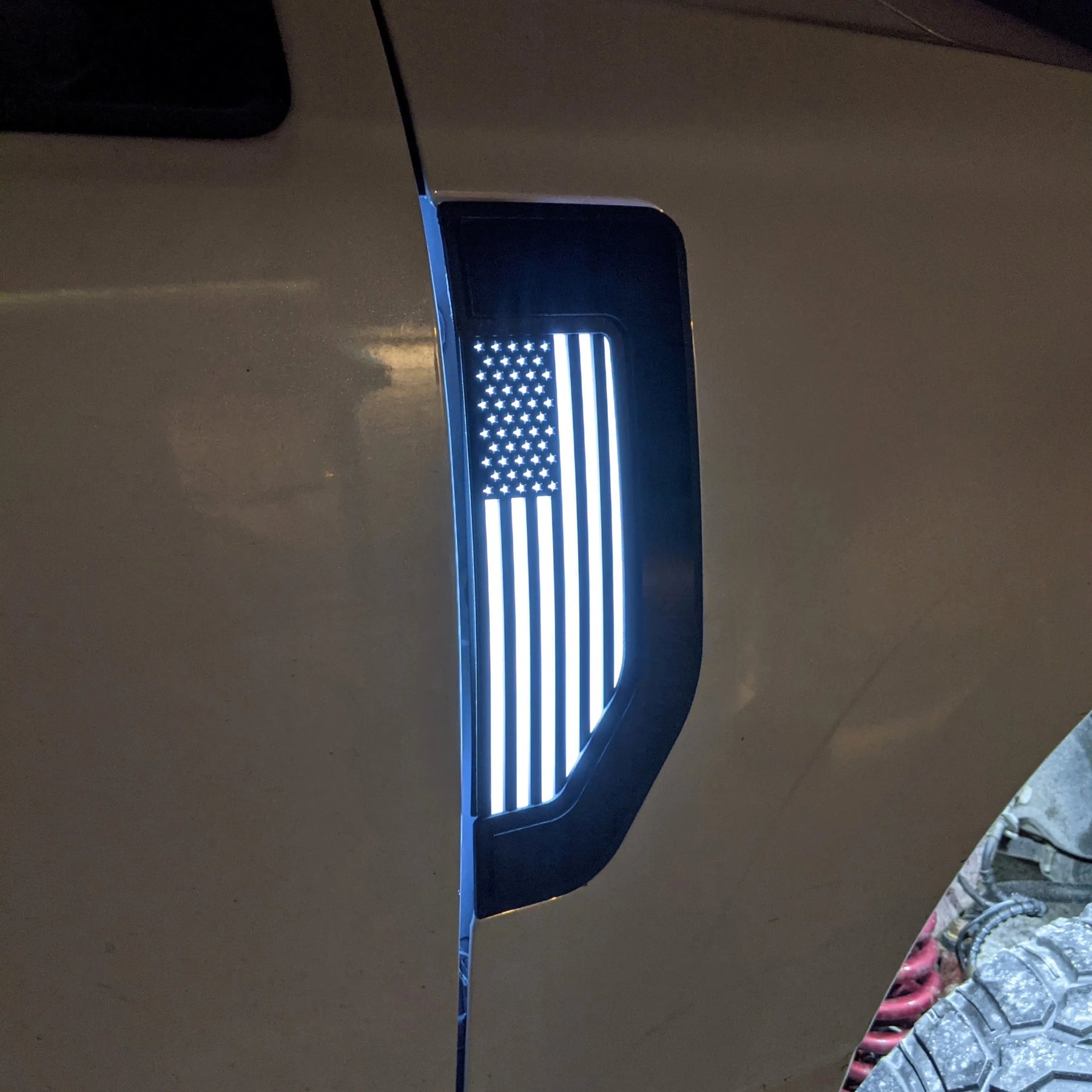 LED American Flag Fender Badge Set - Fits 2017-2022 Ford® F250®, F350®, F450® - Black w/White LED