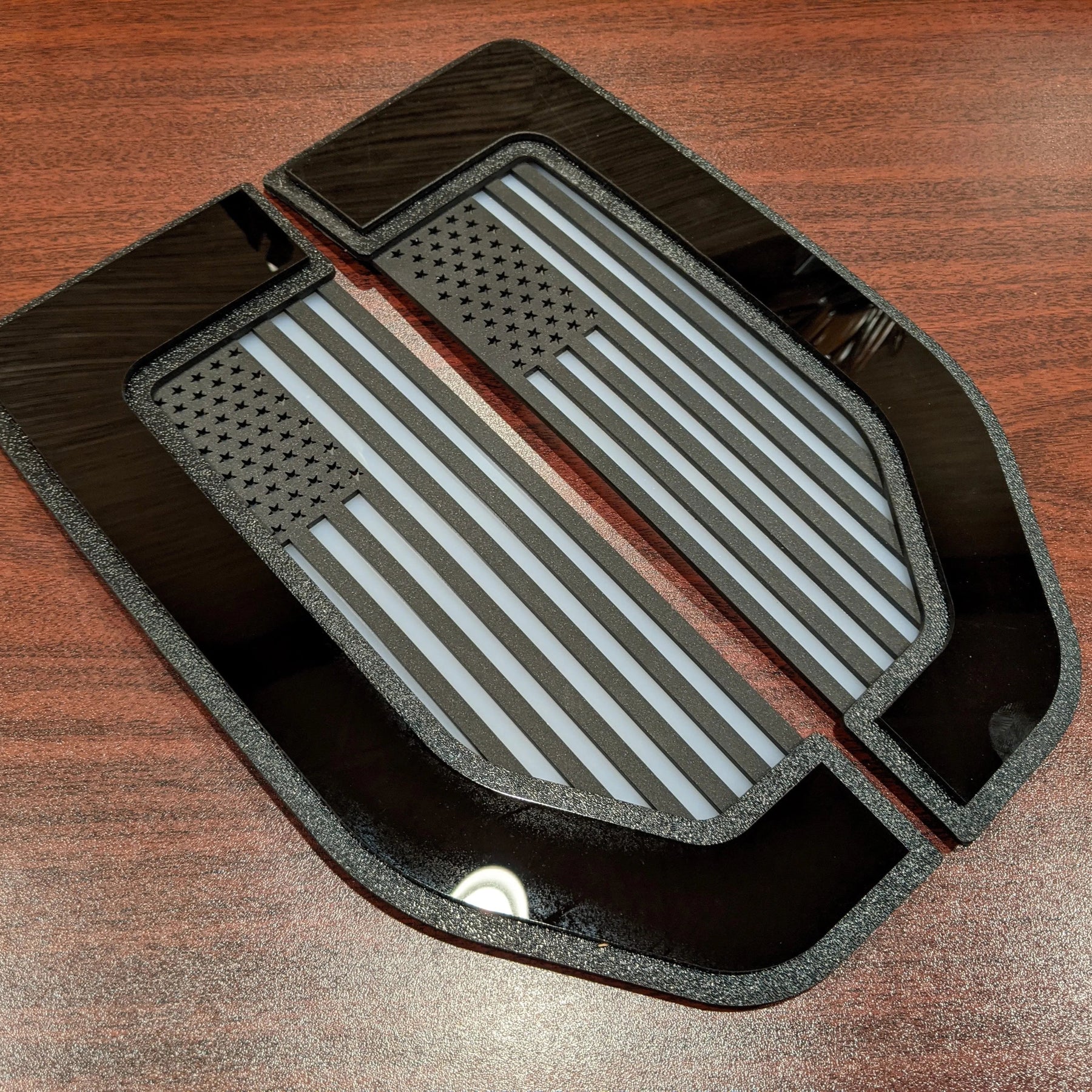 LED American Flag Fender Badge Set - Fits 2017-2022 Ford® F250®, F350®, F450® - Black w/White LED
