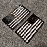 Insignias para guardabarros con la bandera estadounidense (par), ajuste universal, negro sobre blanco