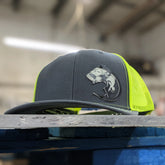 Gorra con insignia de Bass: insignia negra y brillante