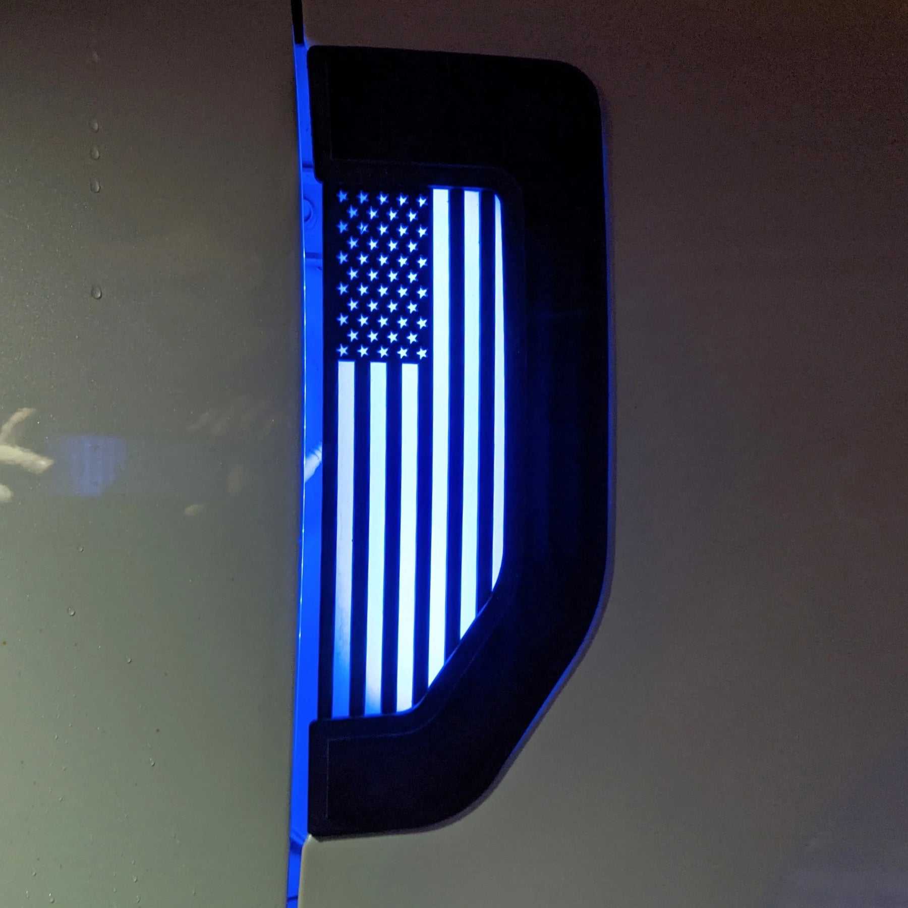 LED American Flag Fender Badge Set - Fits 2017-2022 Ford® F250®, F350®, F450® - Black w/RGB LED