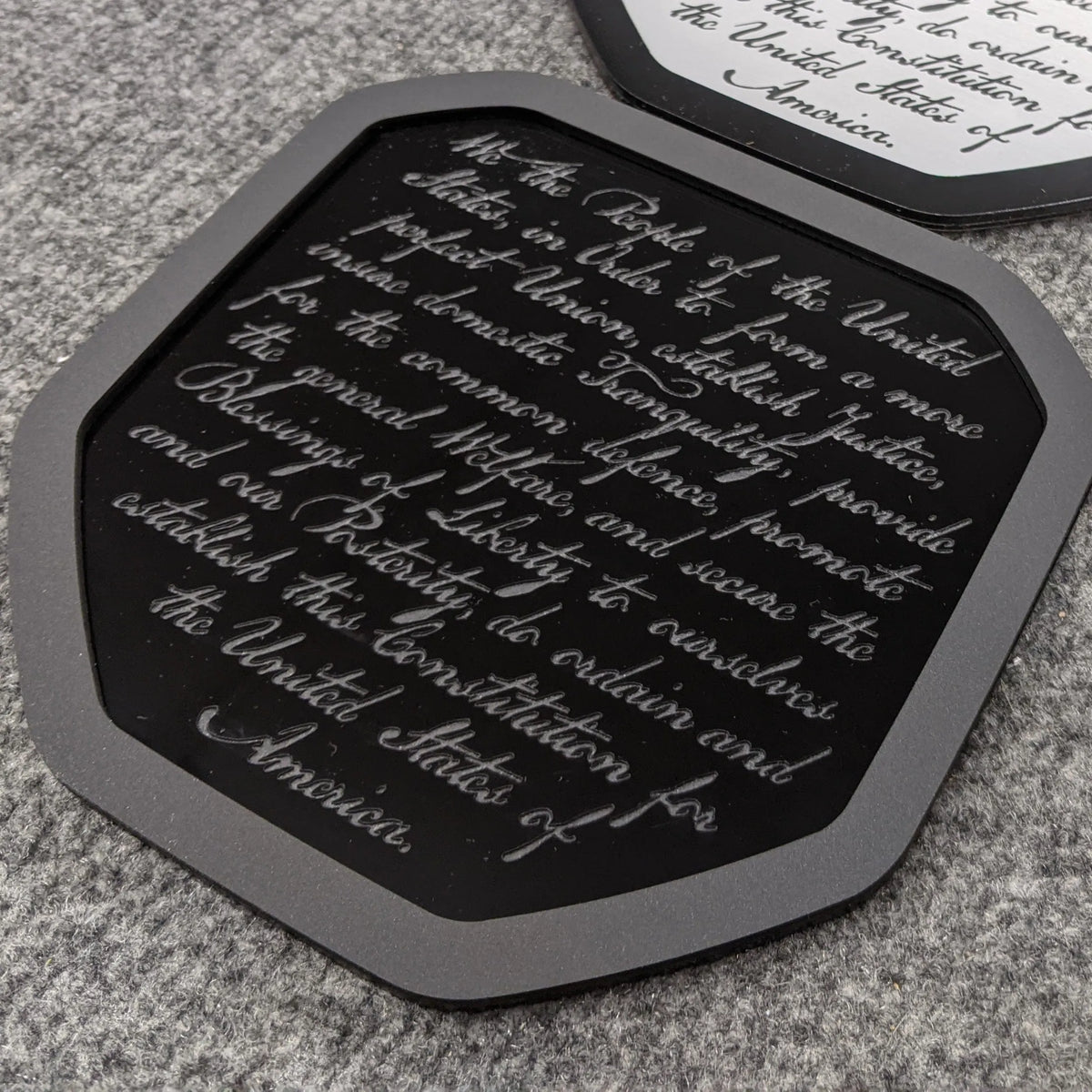 Insignia de la Constitución: compatible con Dodge® Ram® Tailgate 2019+ (5.ª generación) -1500, 2500, 3500 - Negro y negro mate