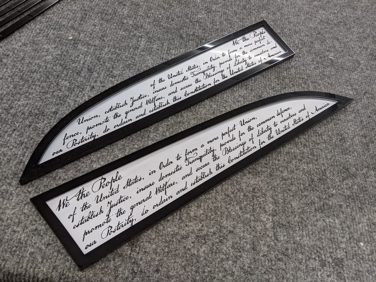 Insignias de la Constitución: compatibles con Super Duty® 2011-2016: negro sobre plata cepillada