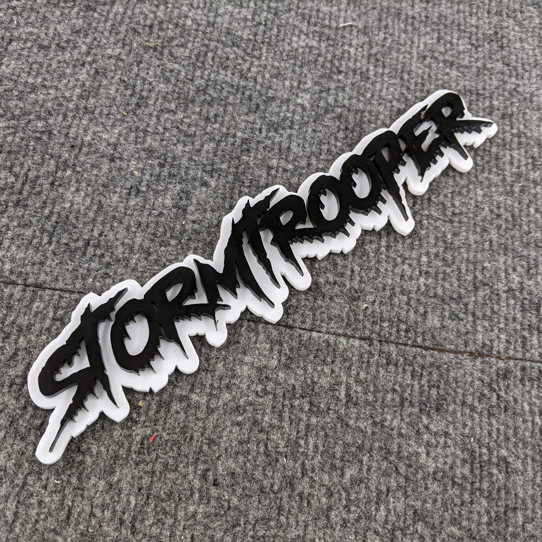 Custom Text Vehicle Badge - Drip Font - Dual Layer - Multiple Colors Choices Available