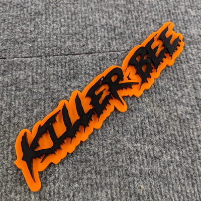 Insignia de vehículo con texto personalizado - Fuente Drip - Doble capa - Múltiples opciones de colores disponibles