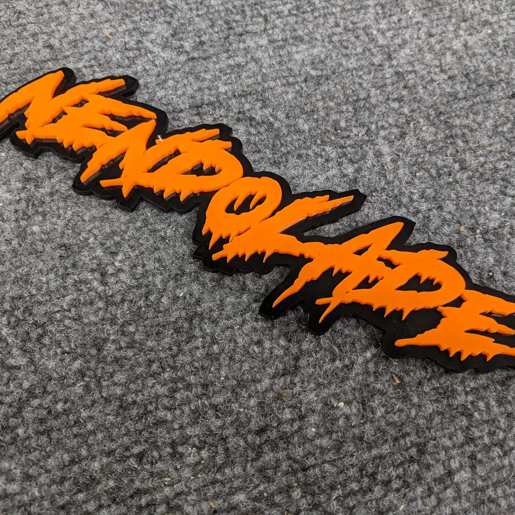 Custom Text Vehicle Badge - Drip Font - Dual Layer - Multiple Colors Choices Available