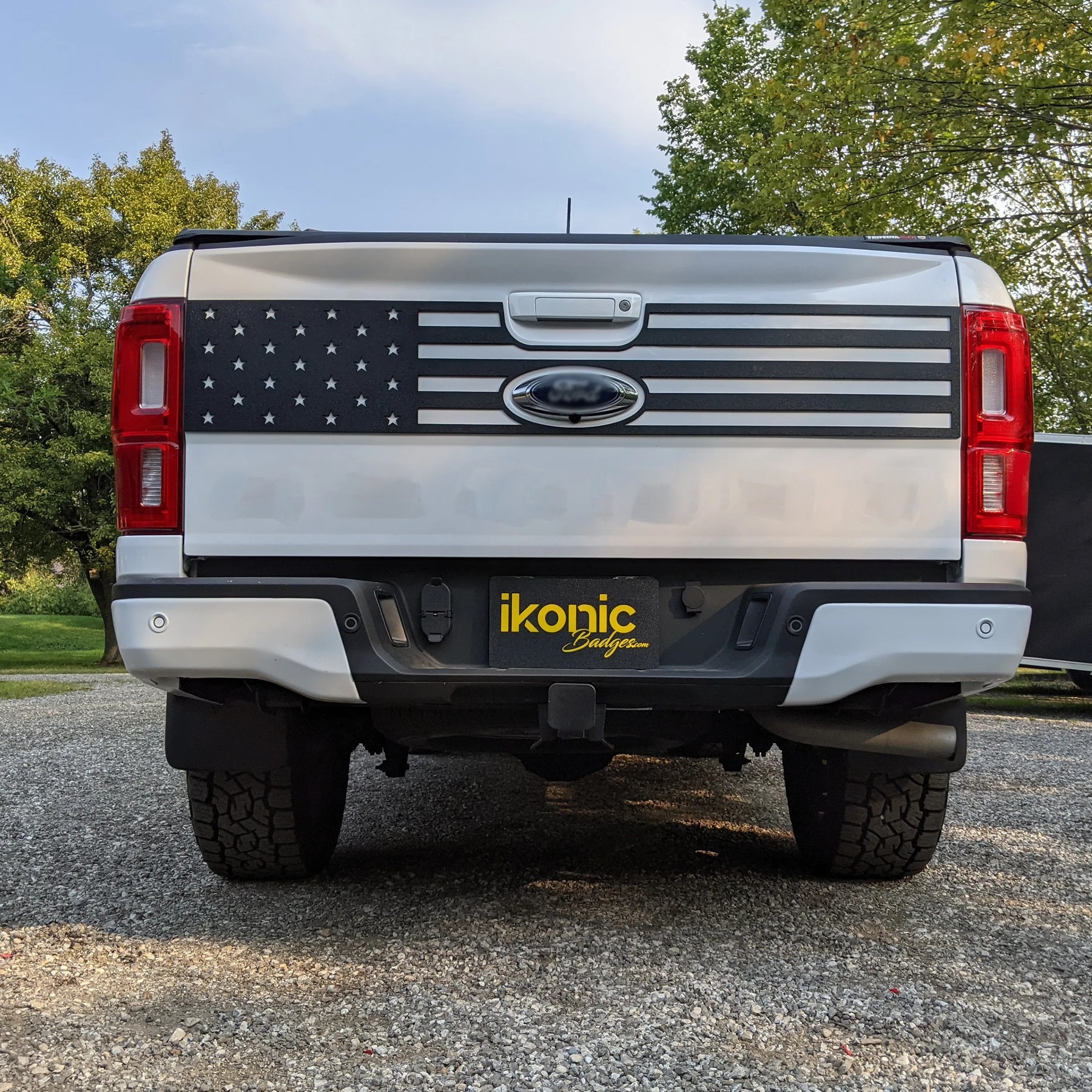 Aplique para portón trasero con bandera estadounidense: compatible con Ford® Ranger® 2019-2023