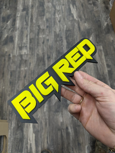 Insignia de vehículo con texto personalizado - Fuente nítida - Doble capa - Múltiples opciones de colores disponibles