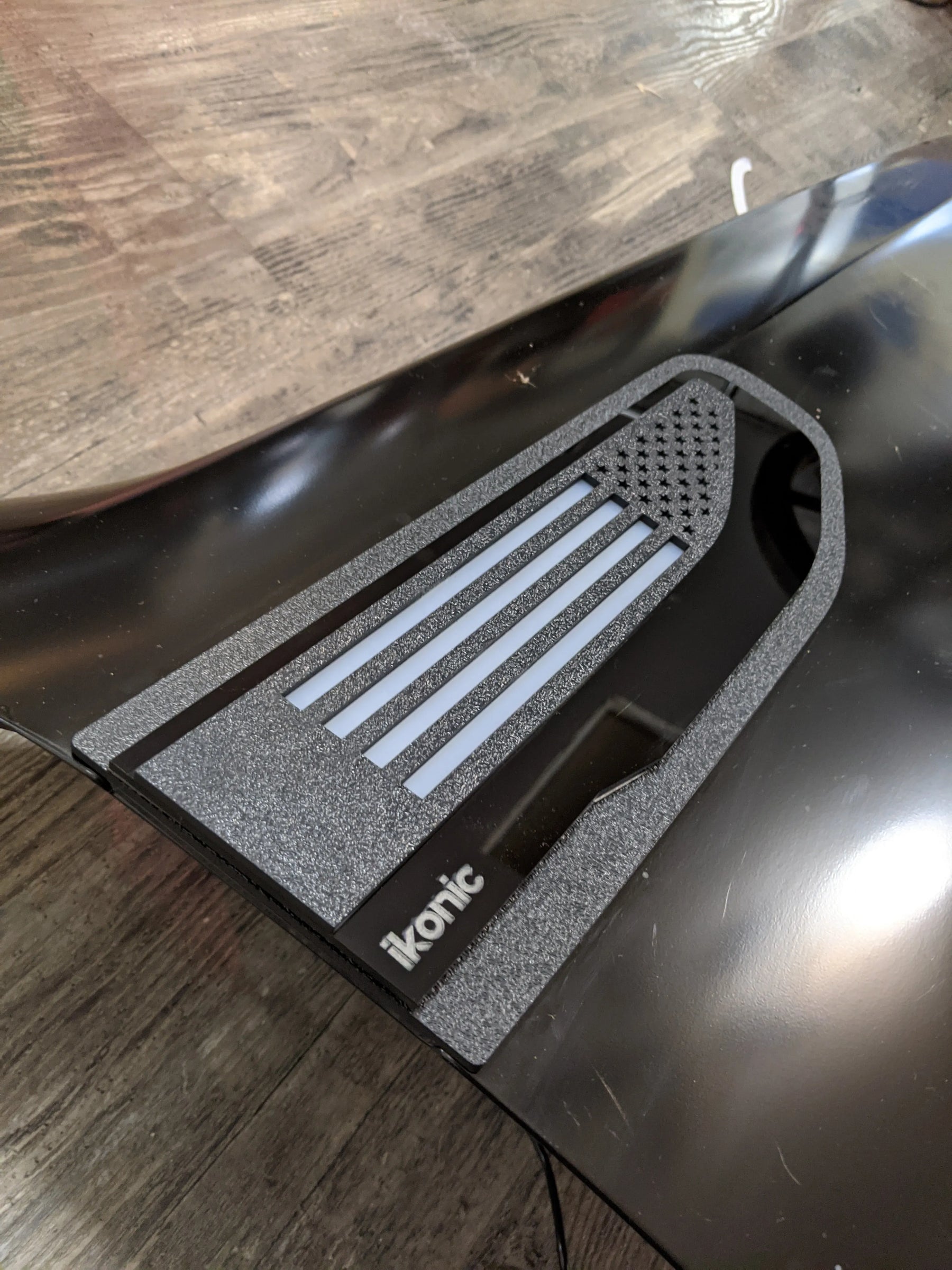 Juego de insignias LED para guardabarros con la bandera estadounidense: compatible con GMC® Sierra® 1500 2019-2023