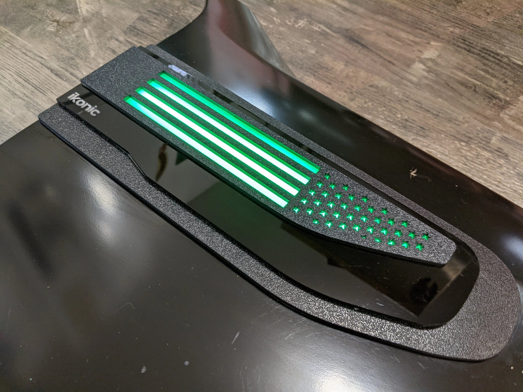 Juego de insignias LED para guardabarros con la bandera estadounidense: compatible con GMC® Sierra® 1500 2019-2023