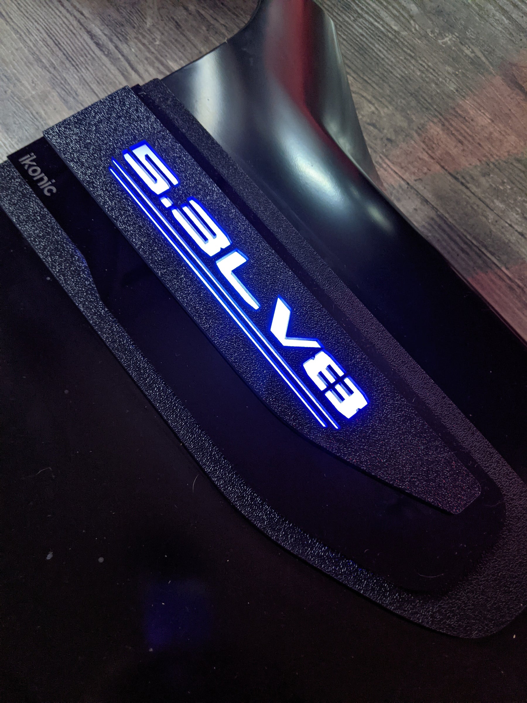 Juego de emblemas LED para guardabarros de 5.3 L V8: compatible con GMC® Sierra® 1500 2019-2024