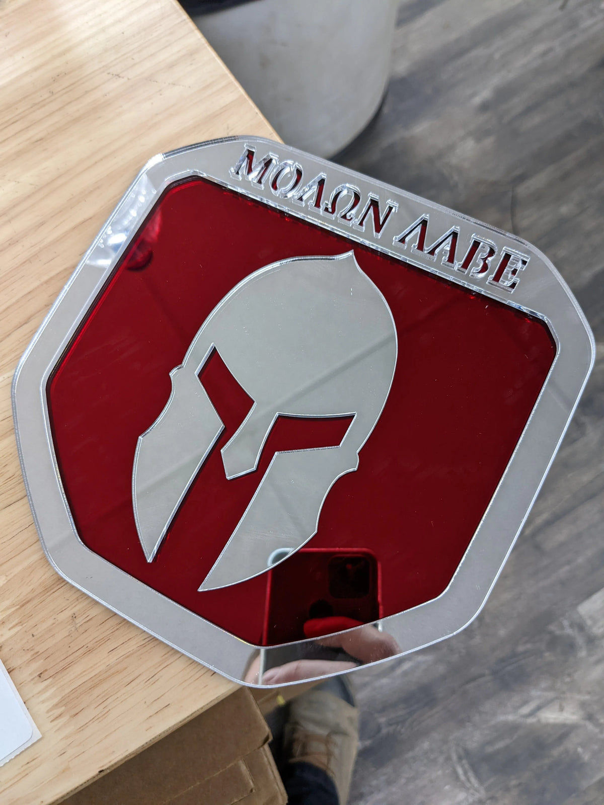 Insignia Molon Labe: compatible con Dodge® Ram® Tailgate 2019+ -1500, 2500, 3500 - Elija sus colores