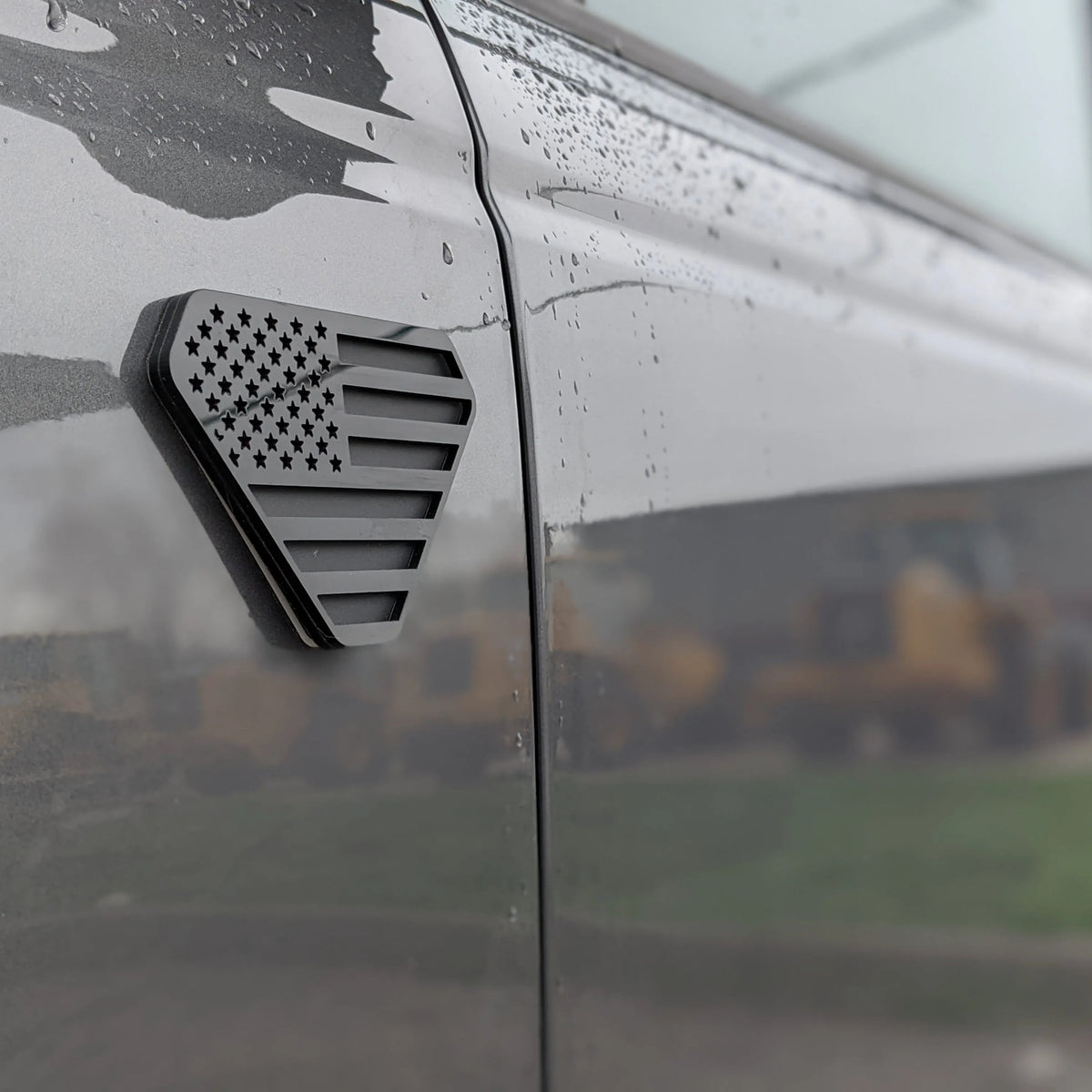 Fender Badge Pair - American Flag - Fits 2021+ Bronco® Badlands® - Black on Matte Black