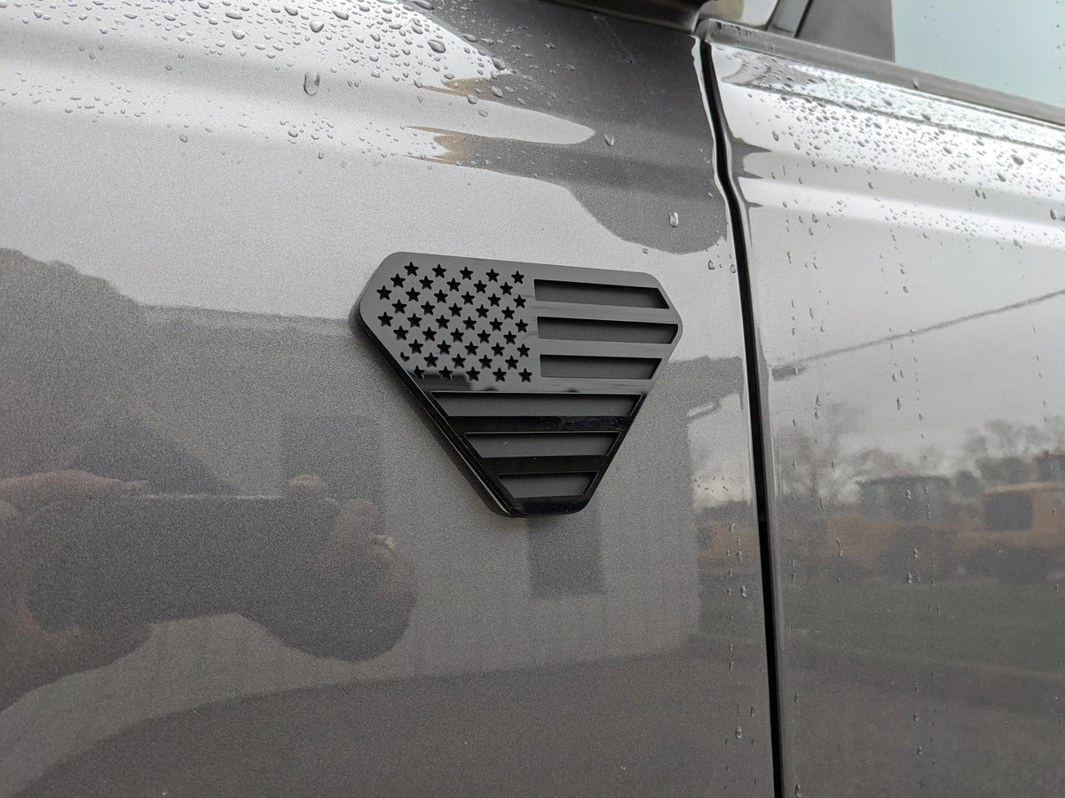 Fender Badge Pair - American Flag - Fits 2021+ Bronco® Badlands® - Black on Matte Black