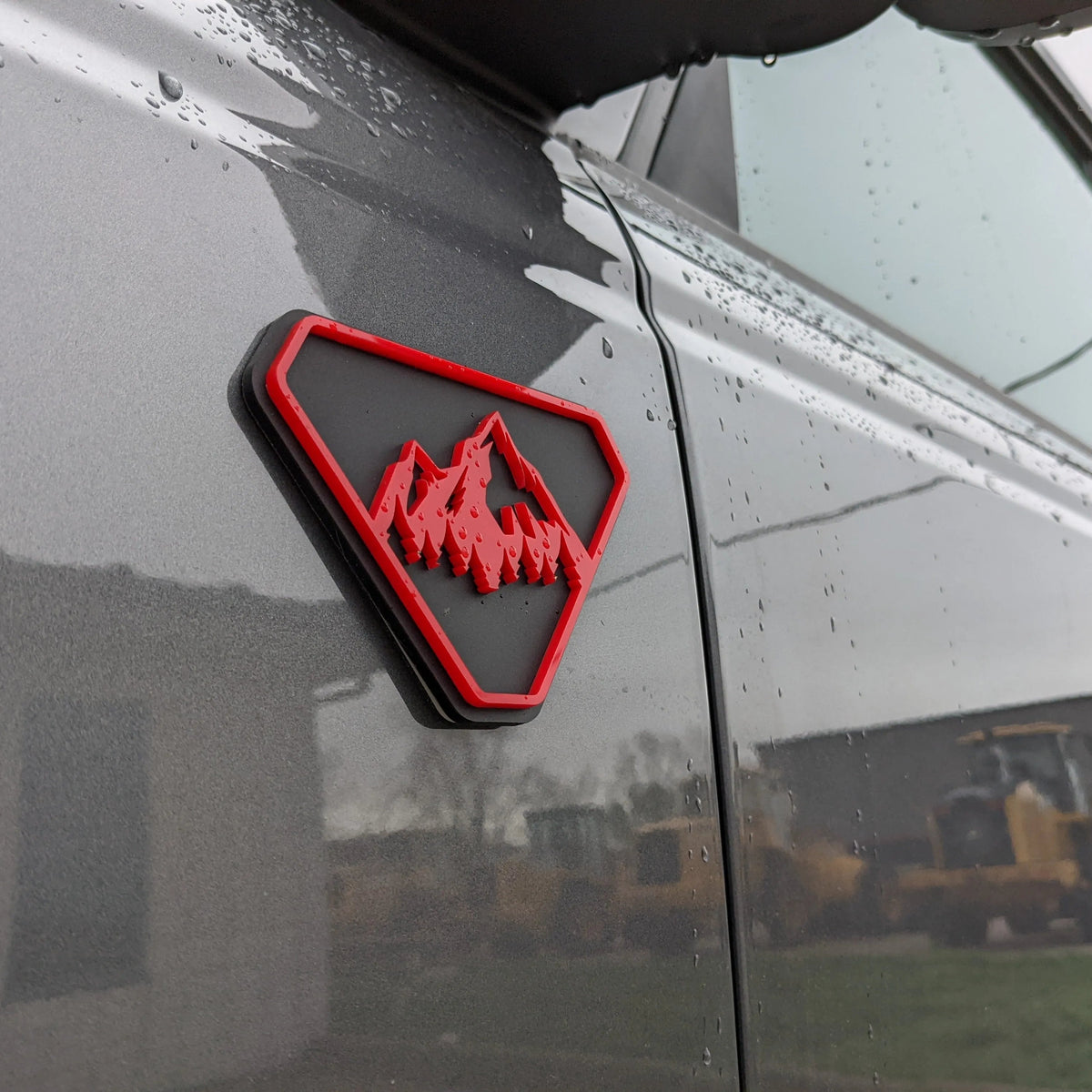 Fender Badge Pair - Mountains - Fits 2021+ Bronco® Badlands® - Red on Matte Black