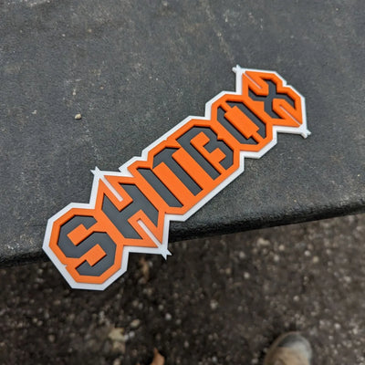 Insignia de vehículo con texto personalizado: fuente en forma de recuadro: opciones de varios colores disponibles