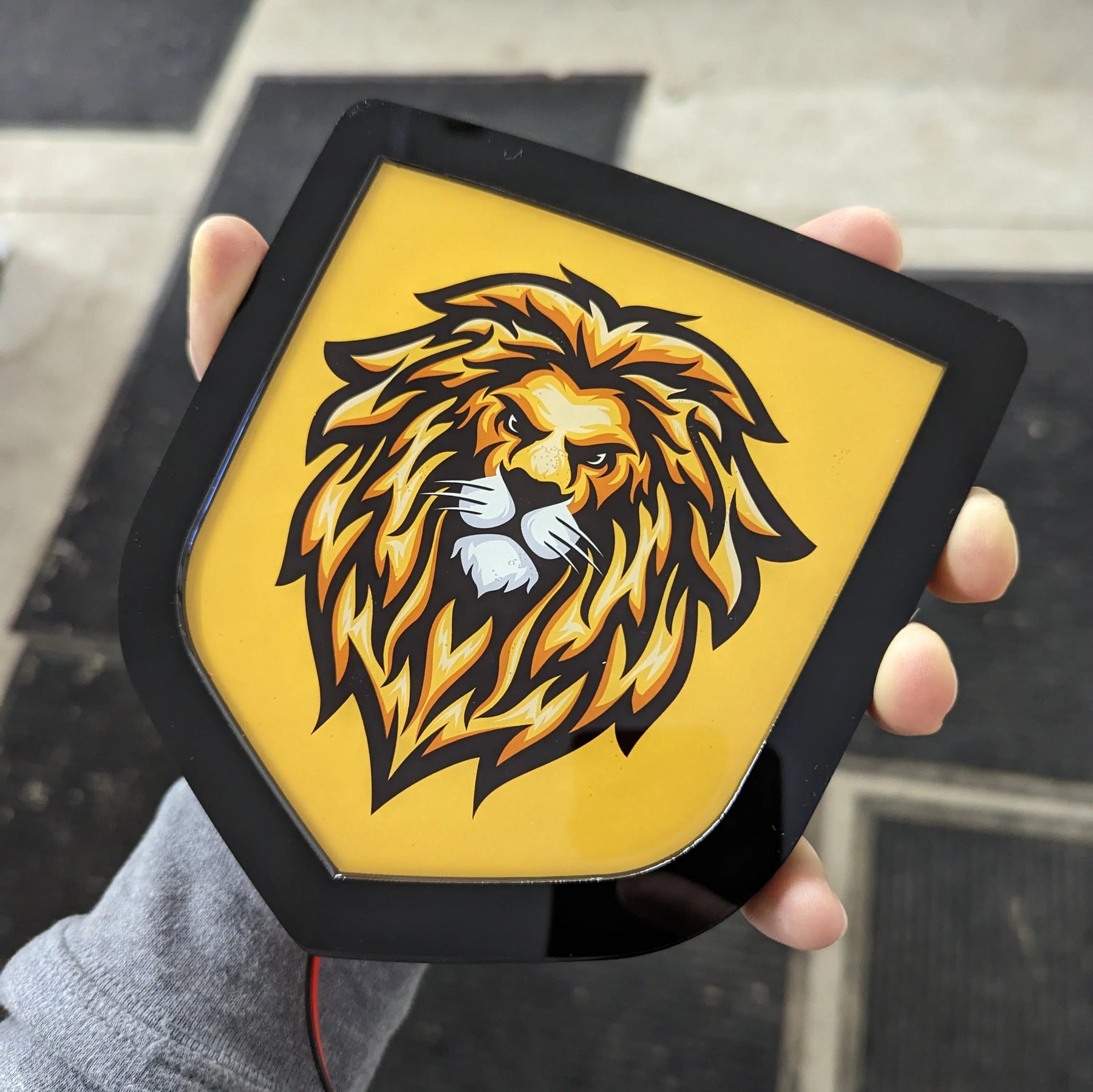 Insignia LED personalizada a todo color para portón trasero: compatible con RAM® 2009-2018 y RAM Classic 2019+: 1500, 2500, 3500