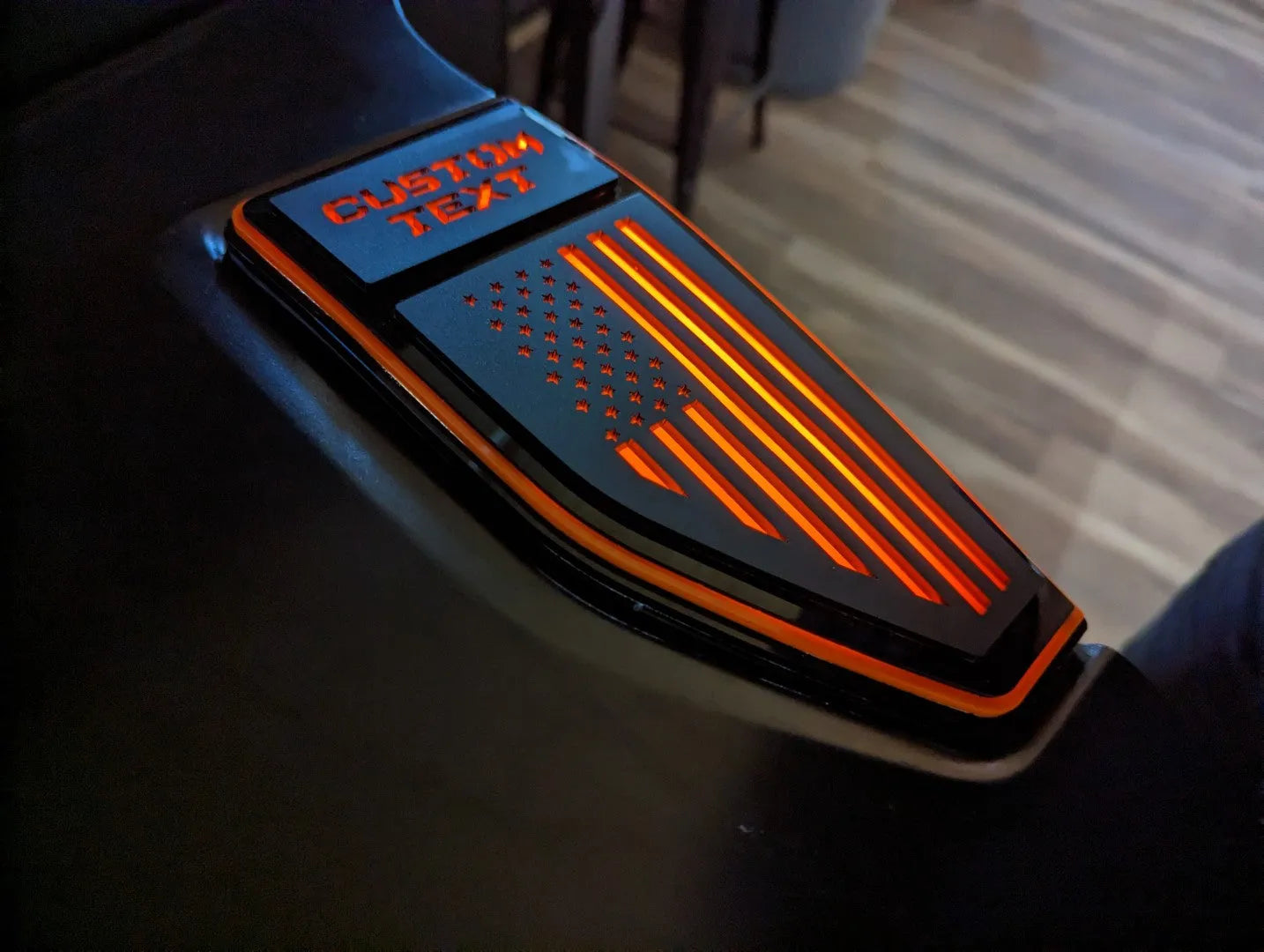 Juego de insignias LED para guardabarros con texto personalizado y bandera estadounidense: compatible con Ford® Maverick® 2022+, totalmente personalizable
