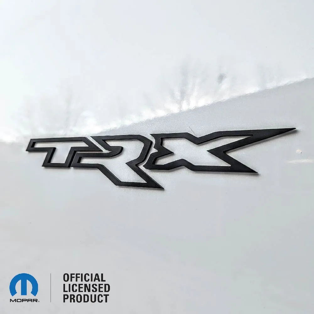 Insignia para puerta o portón trasero TRX® - Montaje con cinta adhesiva - Elige tu color - Producto con licencia oficial