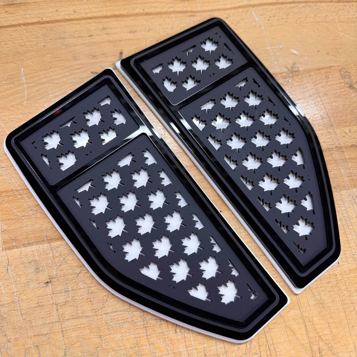 Juego de insignias para guardabarros con texto personalizado y bandera estadounidense: compatible con Ford® Maverick® 2022+, totalmente personalizable