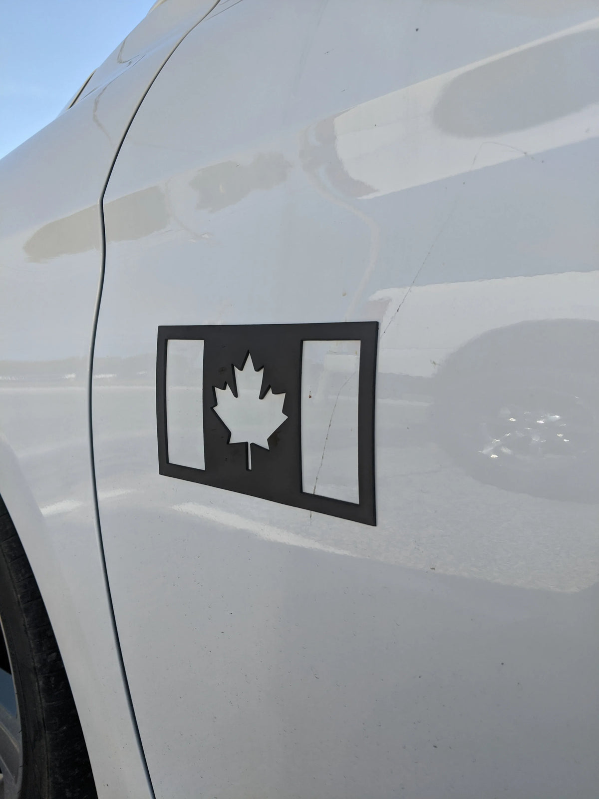 CAR/TRUCK FLAG MAGNET - CANADIAN FLAG - IKONIC BADGES - 3.75" x 6.5"